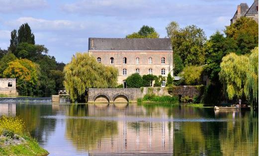 YVRE L'EVEQUE